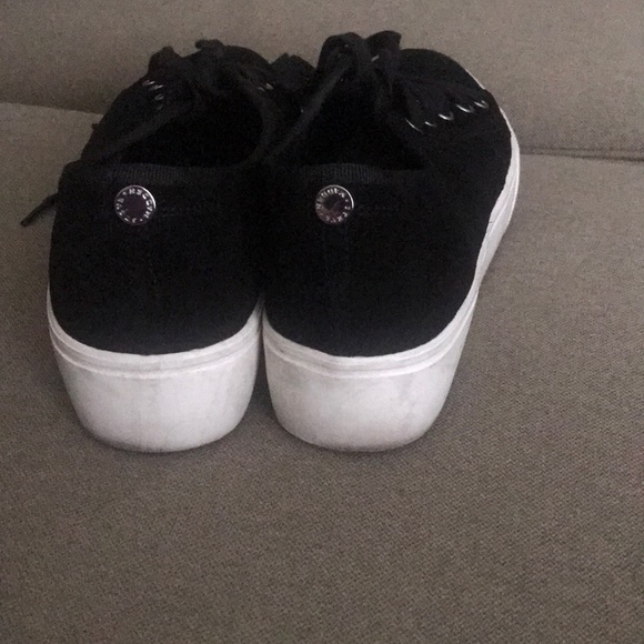 Black suede Steve Madden lace up - Picture 3 of 5